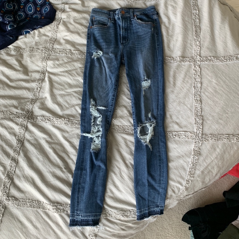 A&F Ripped skinny jeans